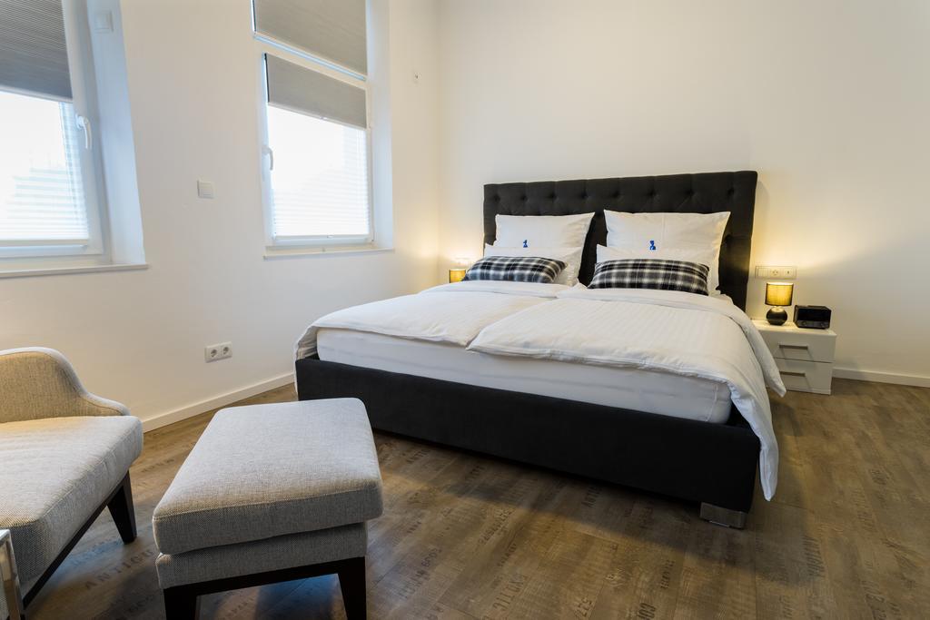 Apartmenthaus Koenigsallee ไบรอยท์ ภายนอก รูปภาพ