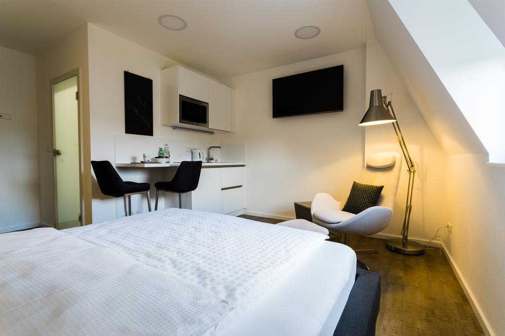 Apartmenthaus Koenigsallee ไบรอยท์ ภายนอก รูปภาพ