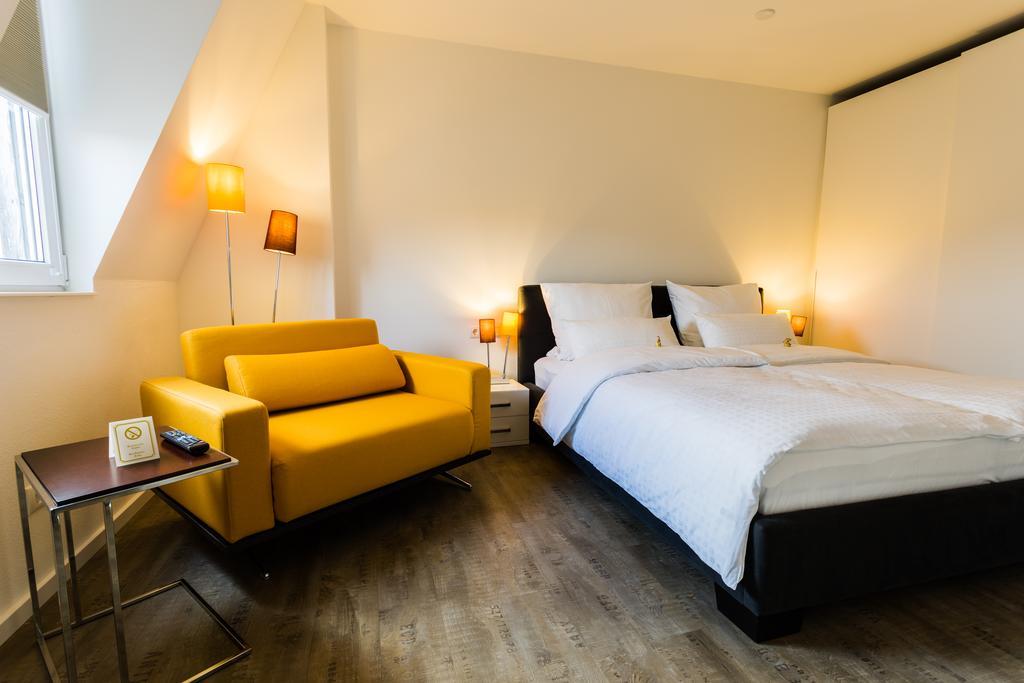 Apartmenthaus Koenigsallee ไบรอยท์ ภายนอก รูปภาพ